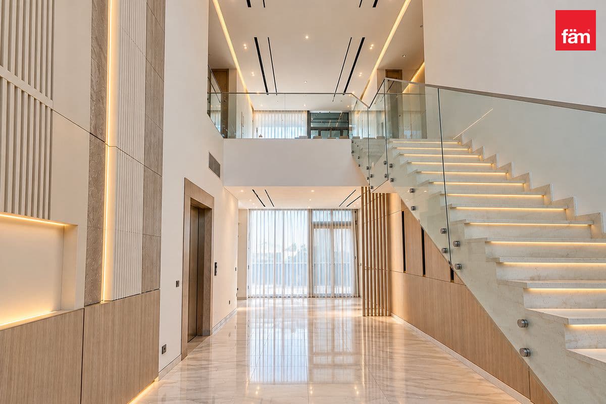 5 bedroom villa in Al Furjan West, photograph 5 of 15