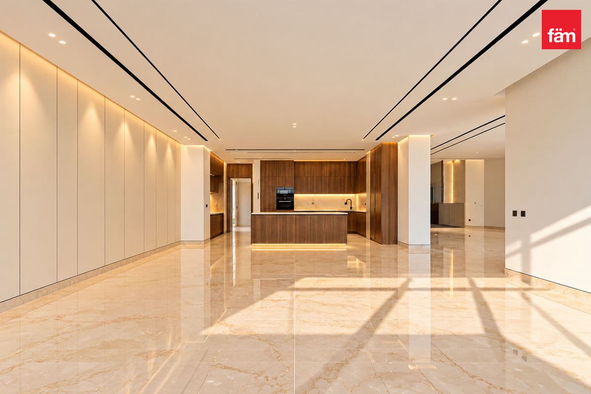5 bedroom villa in Al Furjan West, photograph 3 of 15