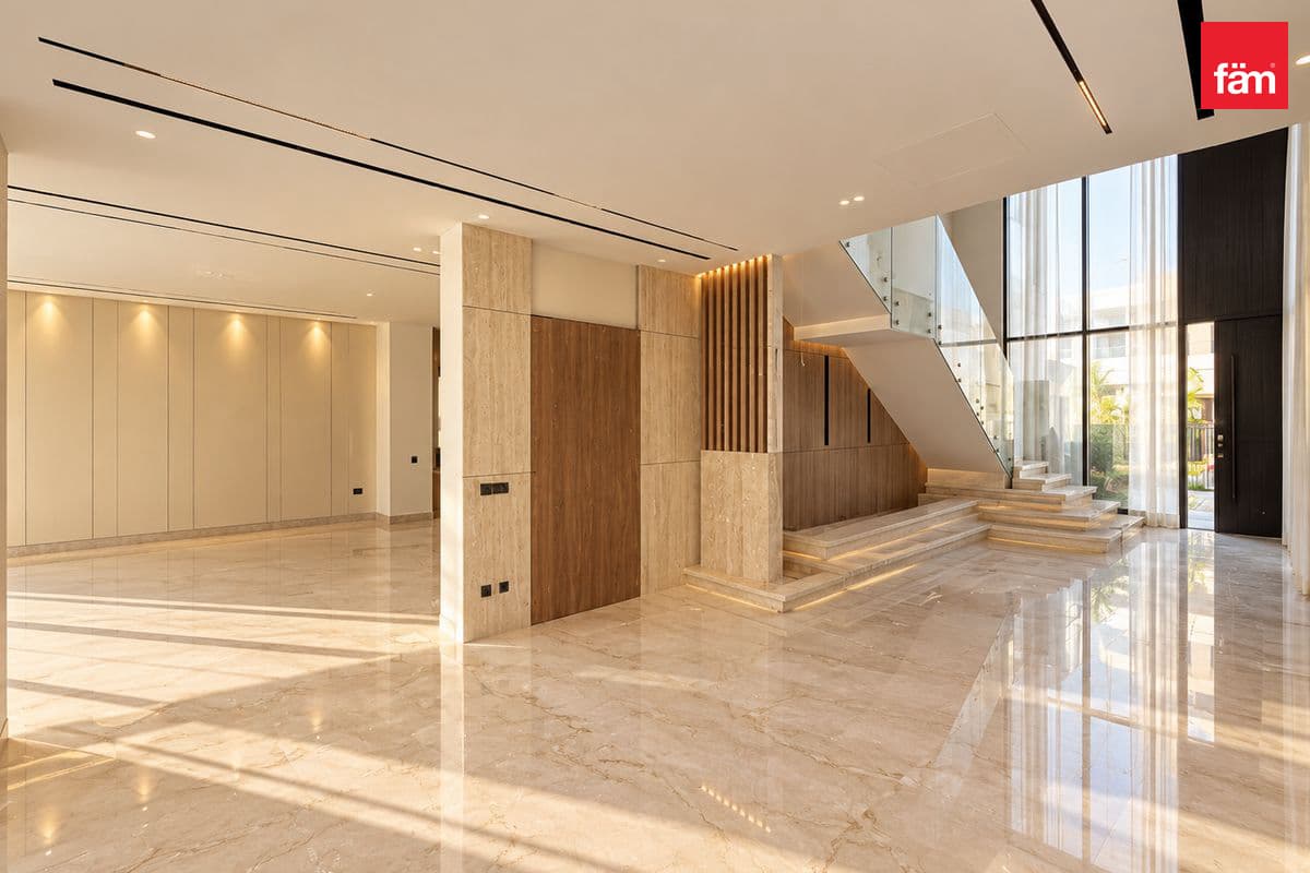 5 bedroom villa in Al Furjan West, photograph 8 of 15