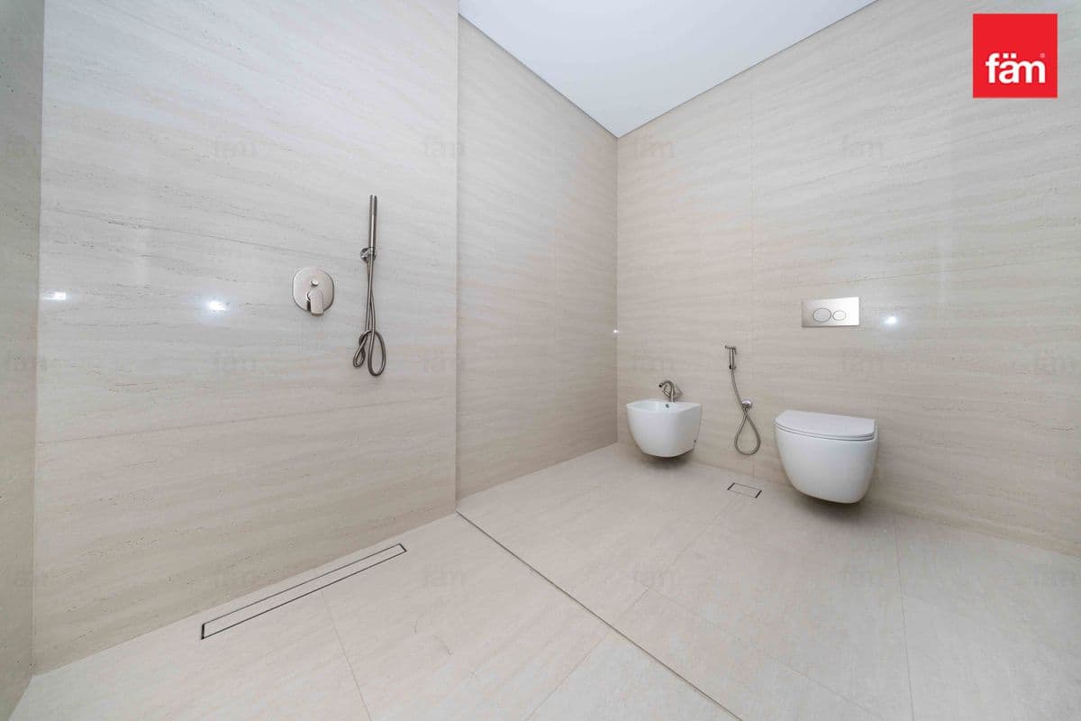 6 bedroom villa in Al Furjan West, photograph 5 of 20