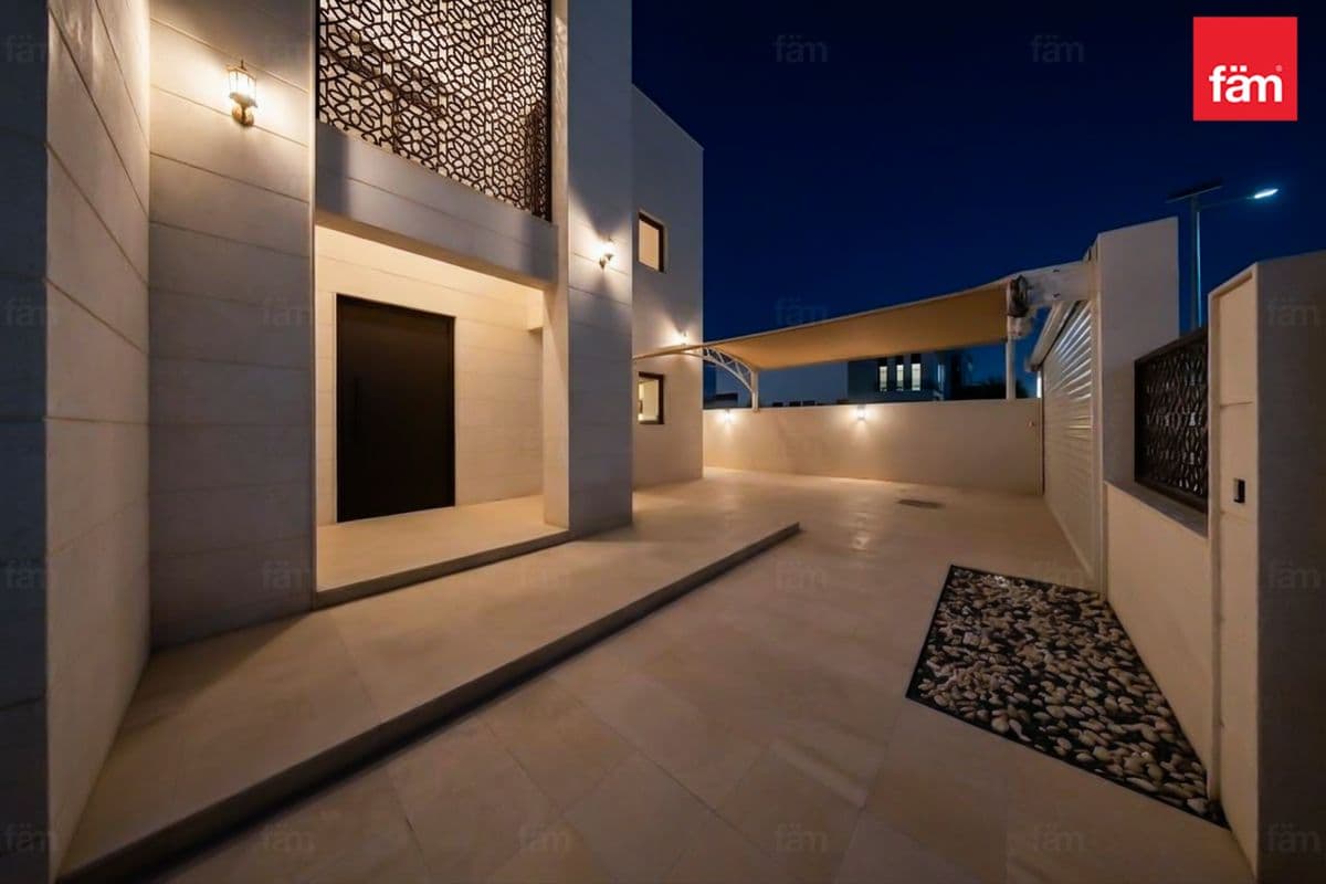 6 bedroom villa in Al Furjan West, photograph 14 of 20