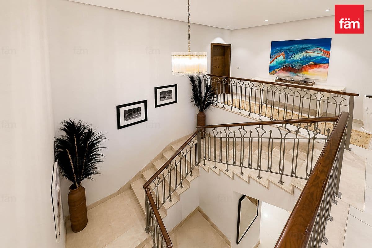 6 bedroom villa in Al Furjan West, photograph 18 of 20