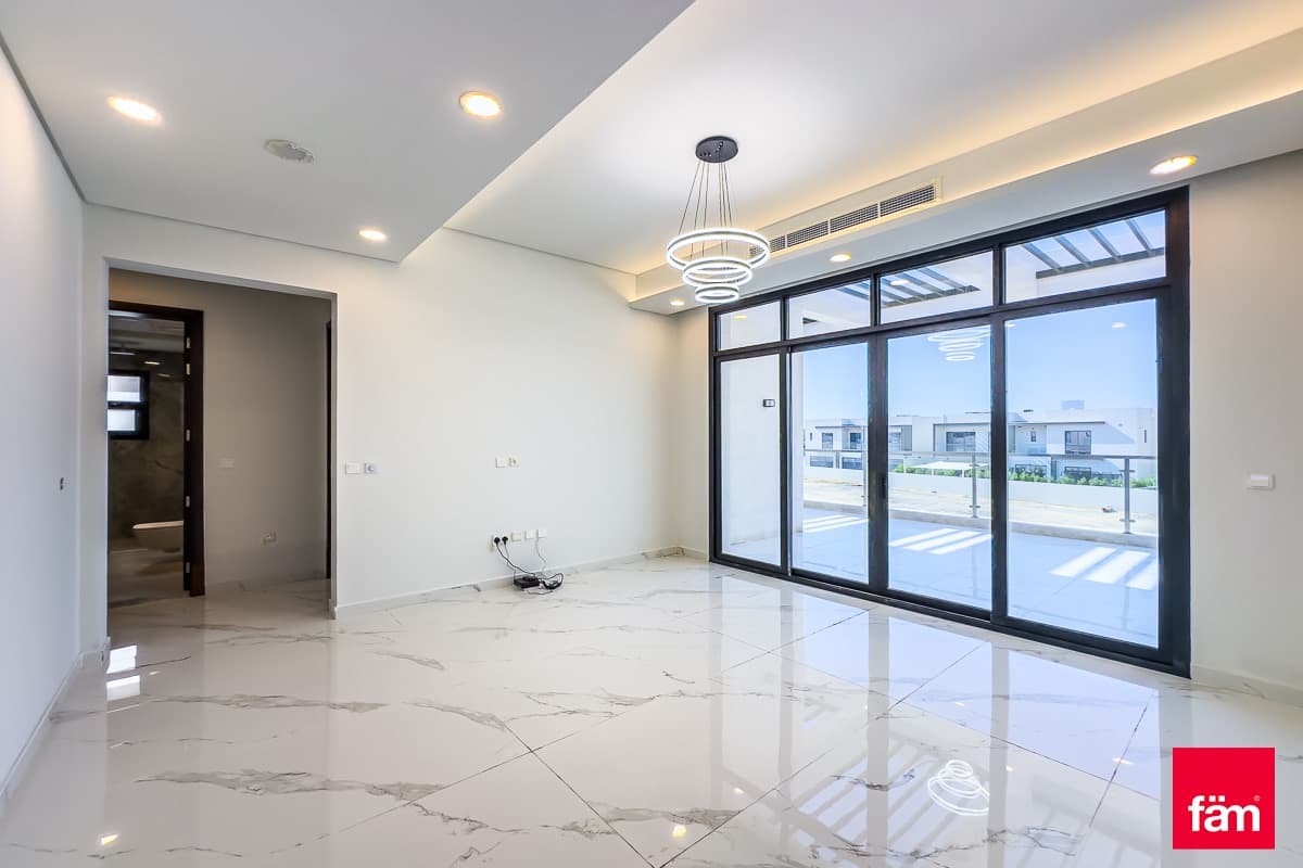 5 bedroom villa in Al Furjan West, photograph 10 of 20