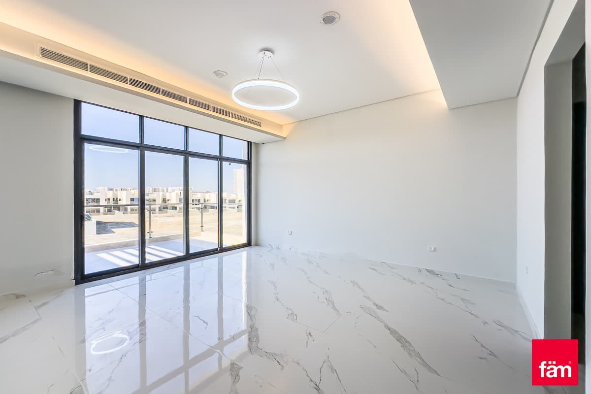 5 bedroom villa in Al Furjan West, photograph 12 of 20