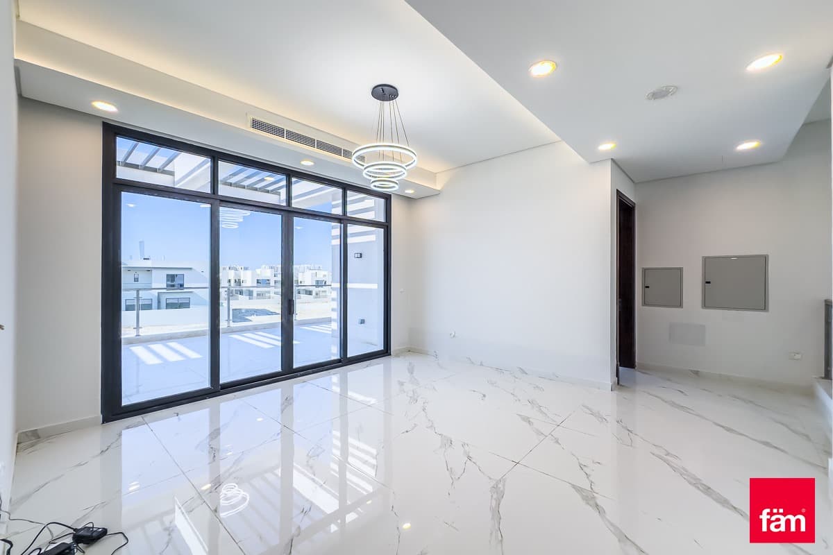 5 bedroom villa in Al Furjan West, photograph 13 of 20