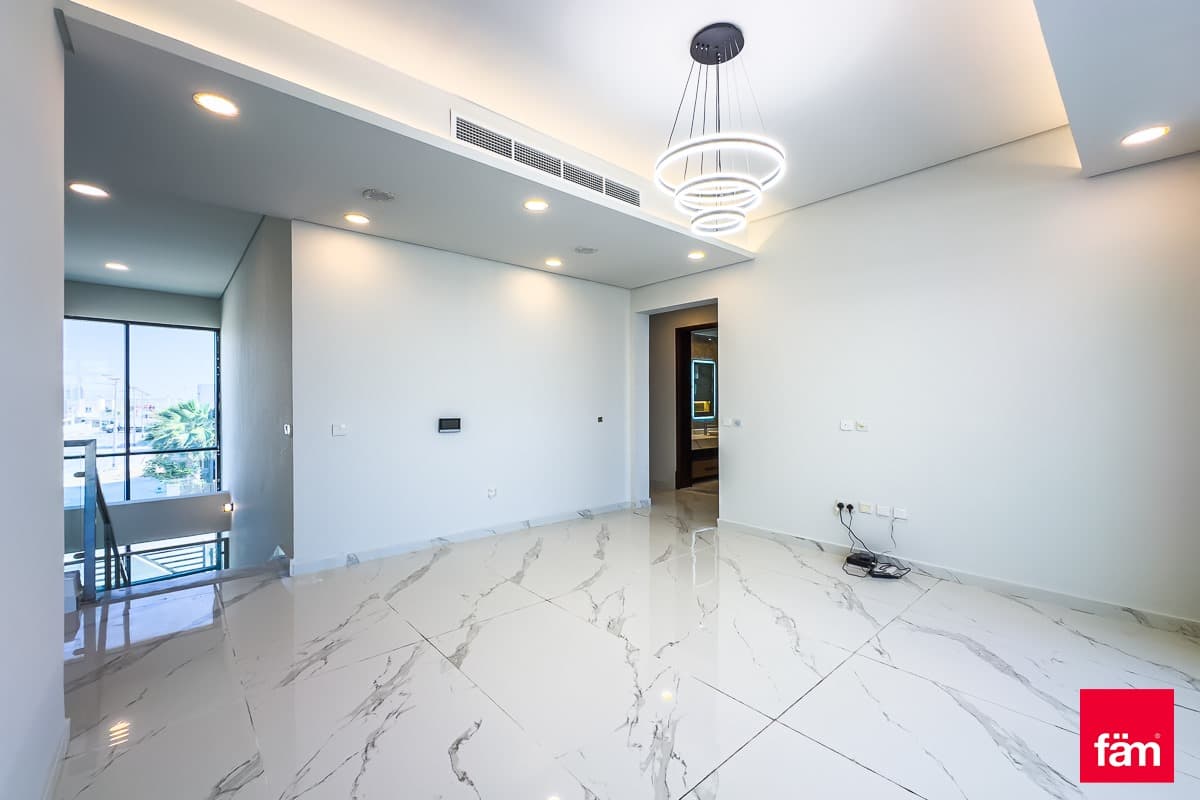 5 bedroom villa in Al Furjan West, photograph 15 of 20