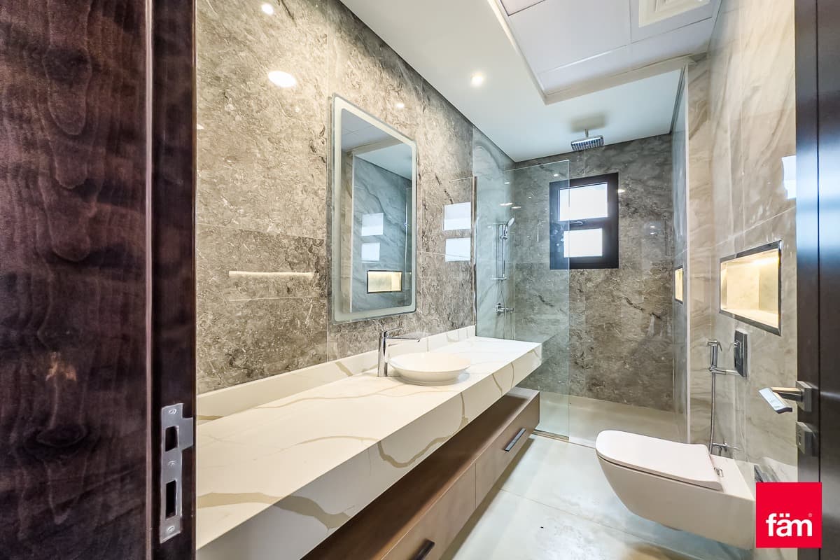 5 bedroom villa in Al Furjan West, photograph 16 of 20