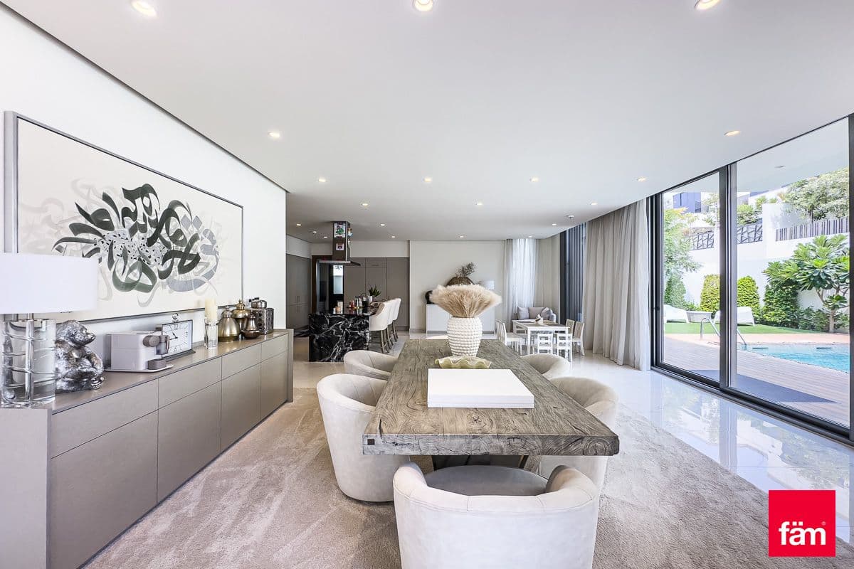 6 bedroom villa in Al Furjan West, photograph 5 of 20
