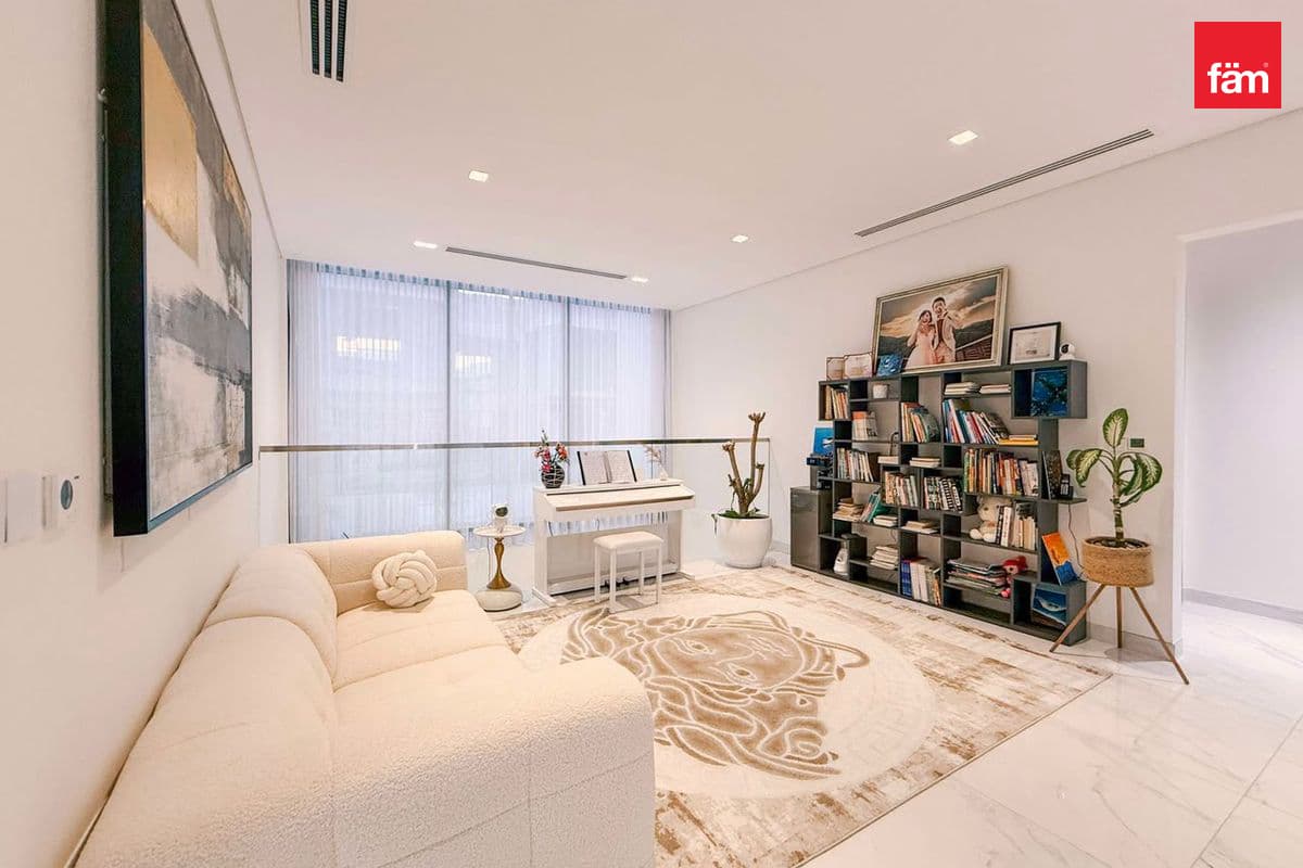 5 bedroom villa in Al Furjan West, photograph 14 of 20