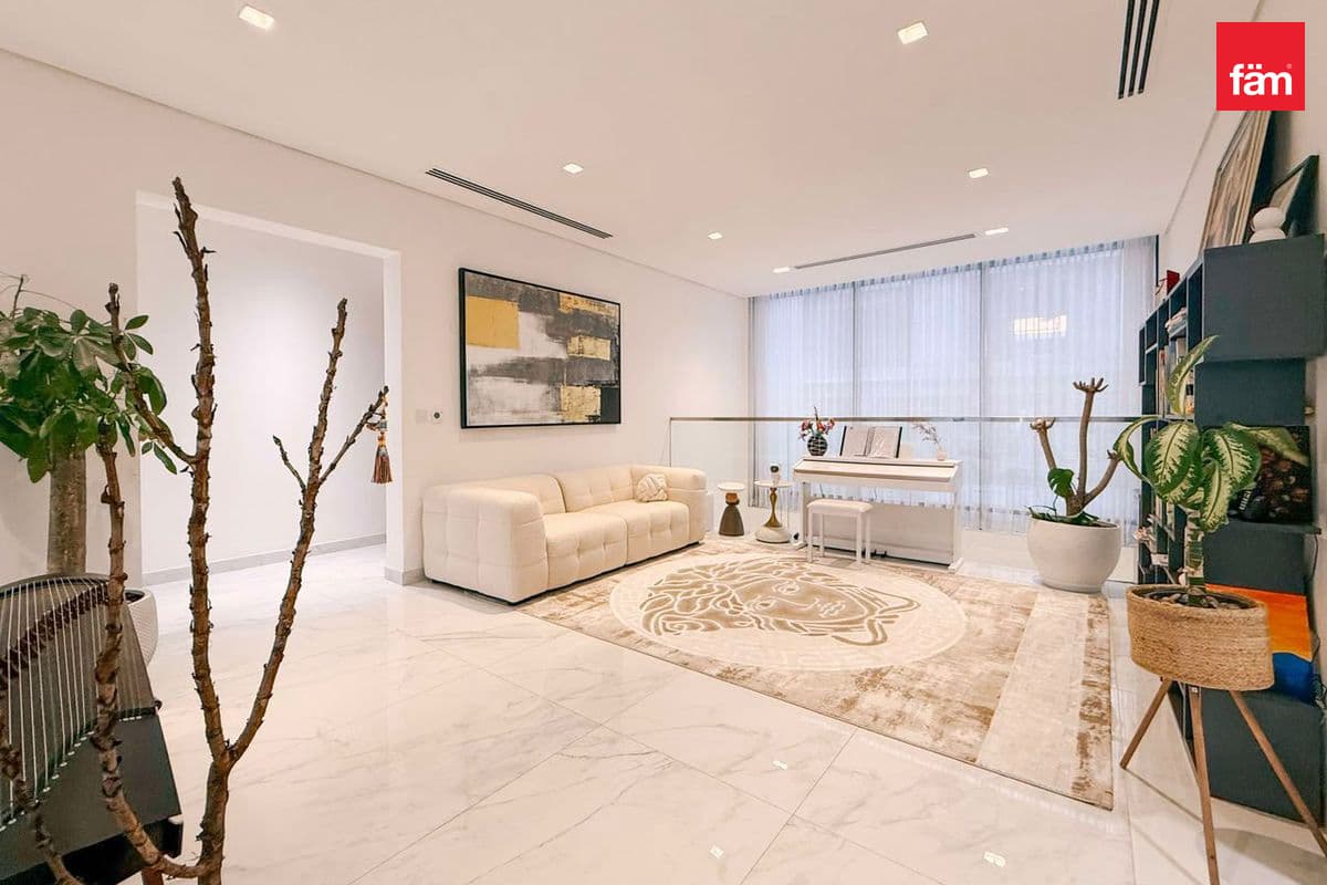 5 bedroom villa in Al Furjan West, photograph 10 of 20