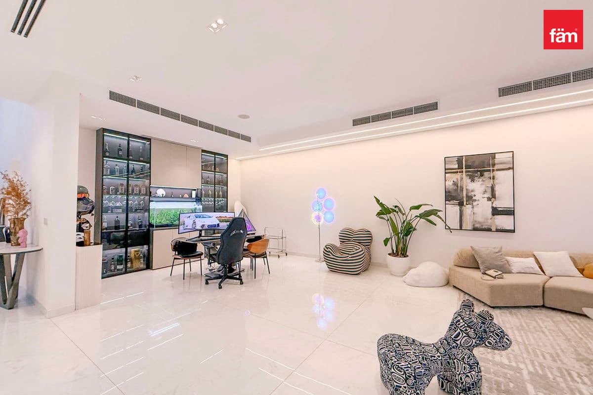 5 bedroom villa in Al Furjan West, photograph 12 of 20