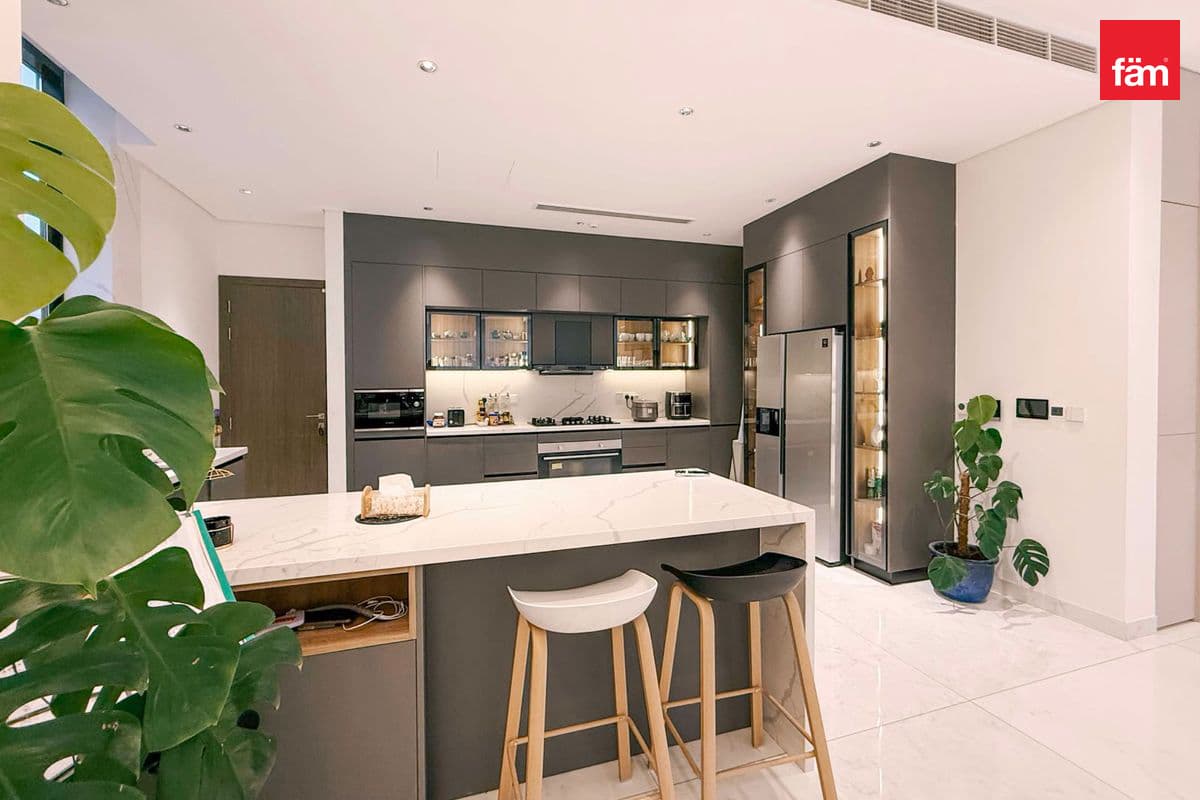 5 bedroom villa in Al Furjan West, photograph 16 of 18