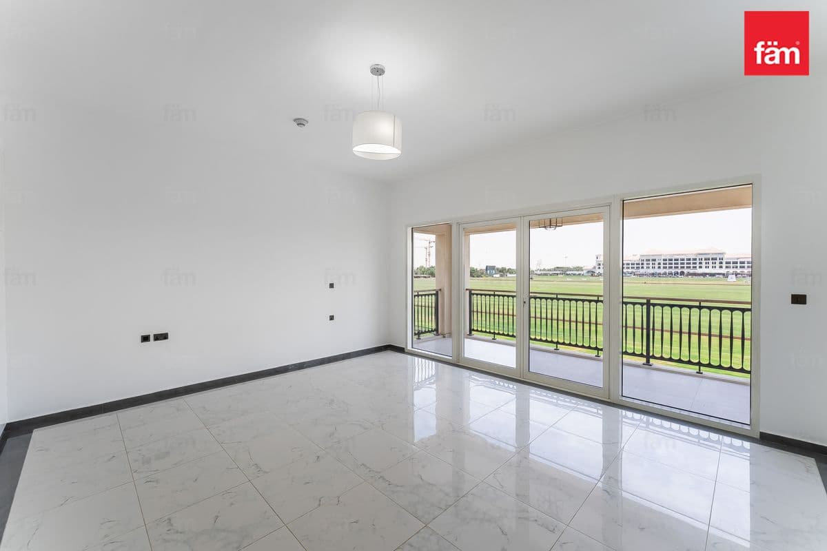 5 bedroom villa in Al Habtoor Polo Resort & Club, photograph 16 of 20