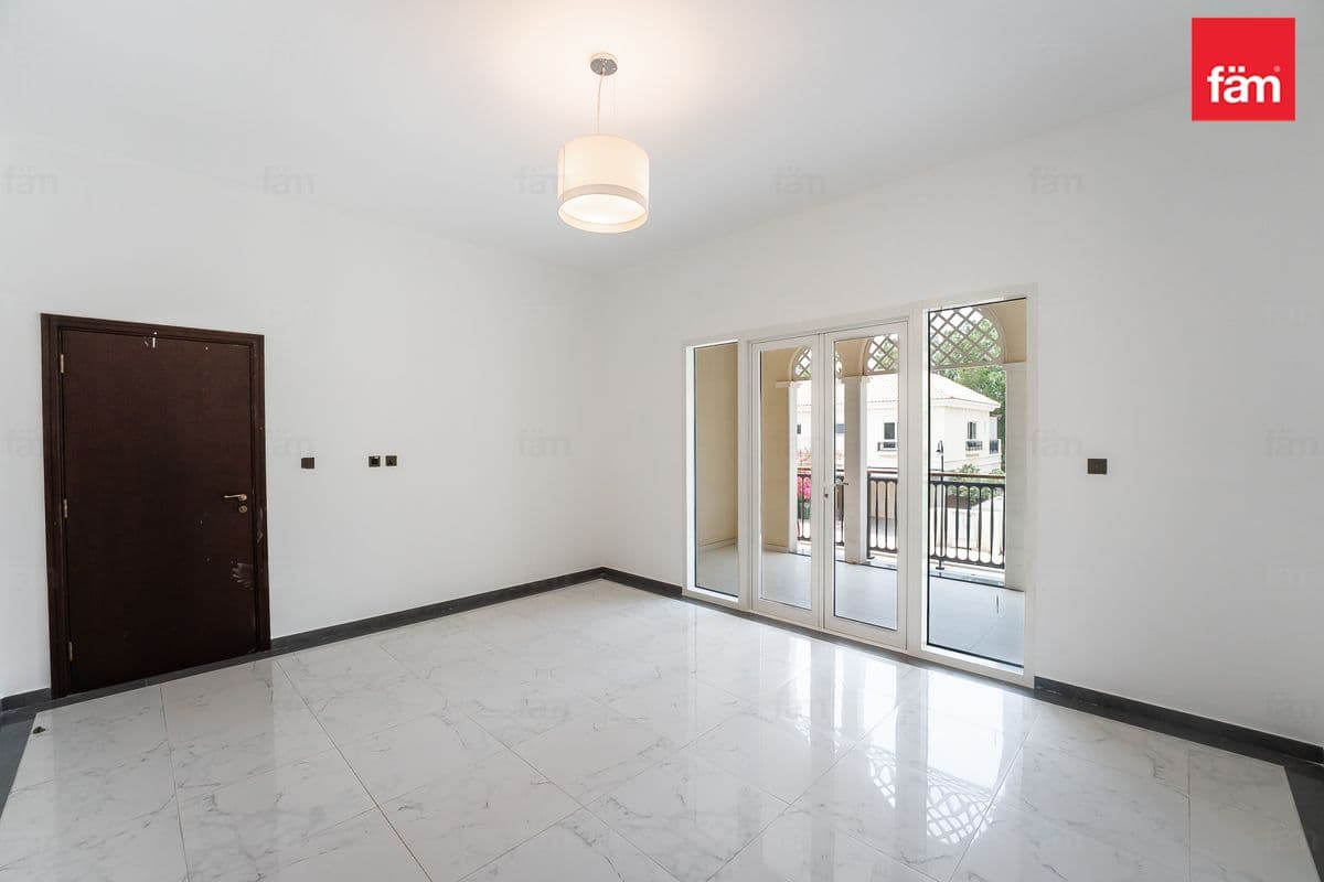 5 bedroom villa in Al Habtoor Polo Resort & Club, photograph 19 of 20