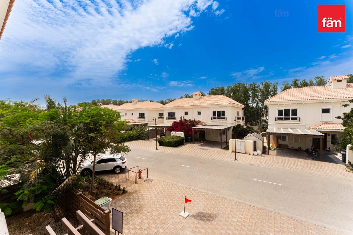 5 bedroom villa in Al Habtoor Polo Resort & Club, photograph 10 of 20