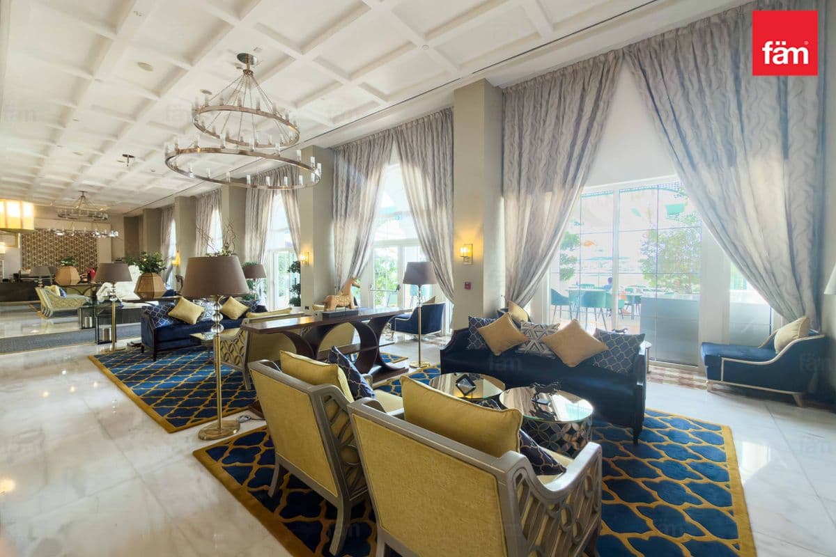 5 bedroom villa in Al Habtoor Polo Resort & Club, photograph 9 of 20