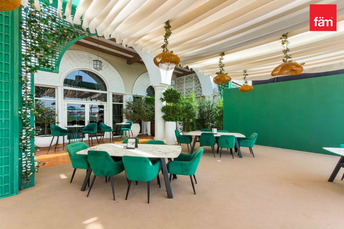 5 bedroom villa in Al Habtoor Polo Resort & Club, photograph 3 of 20