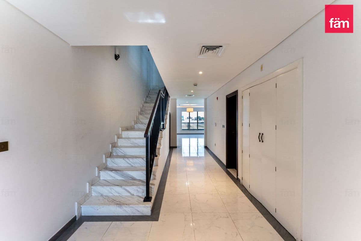 4 bedroom villa in Al Habtoor Polo Resort & Club, photograph 16 of 20