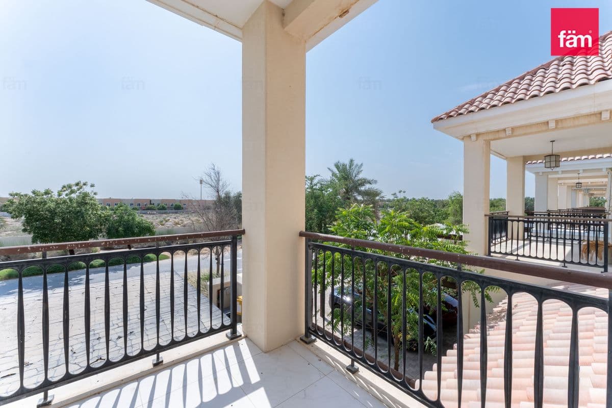 4 bedroom villa in Al Habtoor Polo Resort & Club, photograph 9 of 20