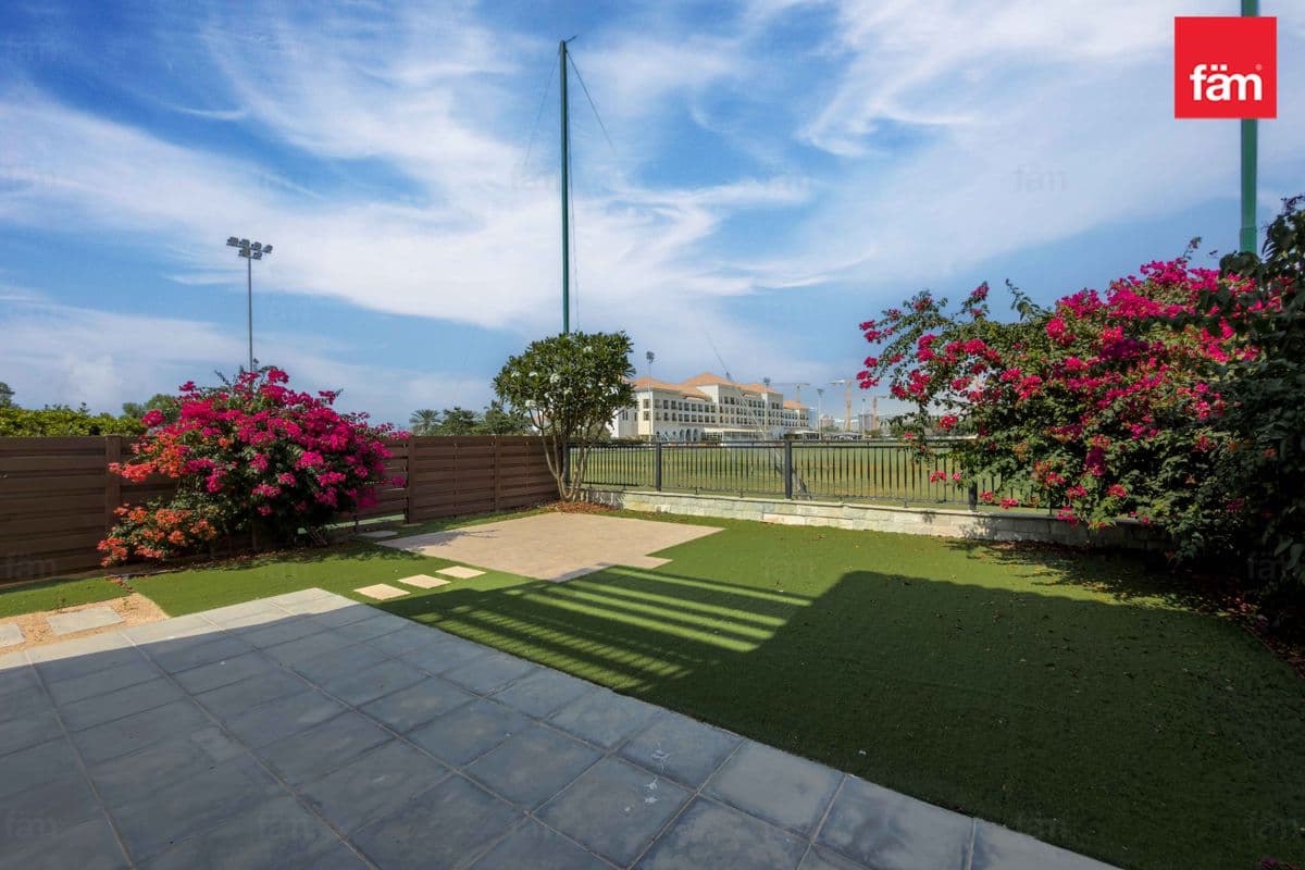 4 bedroom villa in Al Habtoor Polo Resort & Club, photograph 6 of 20