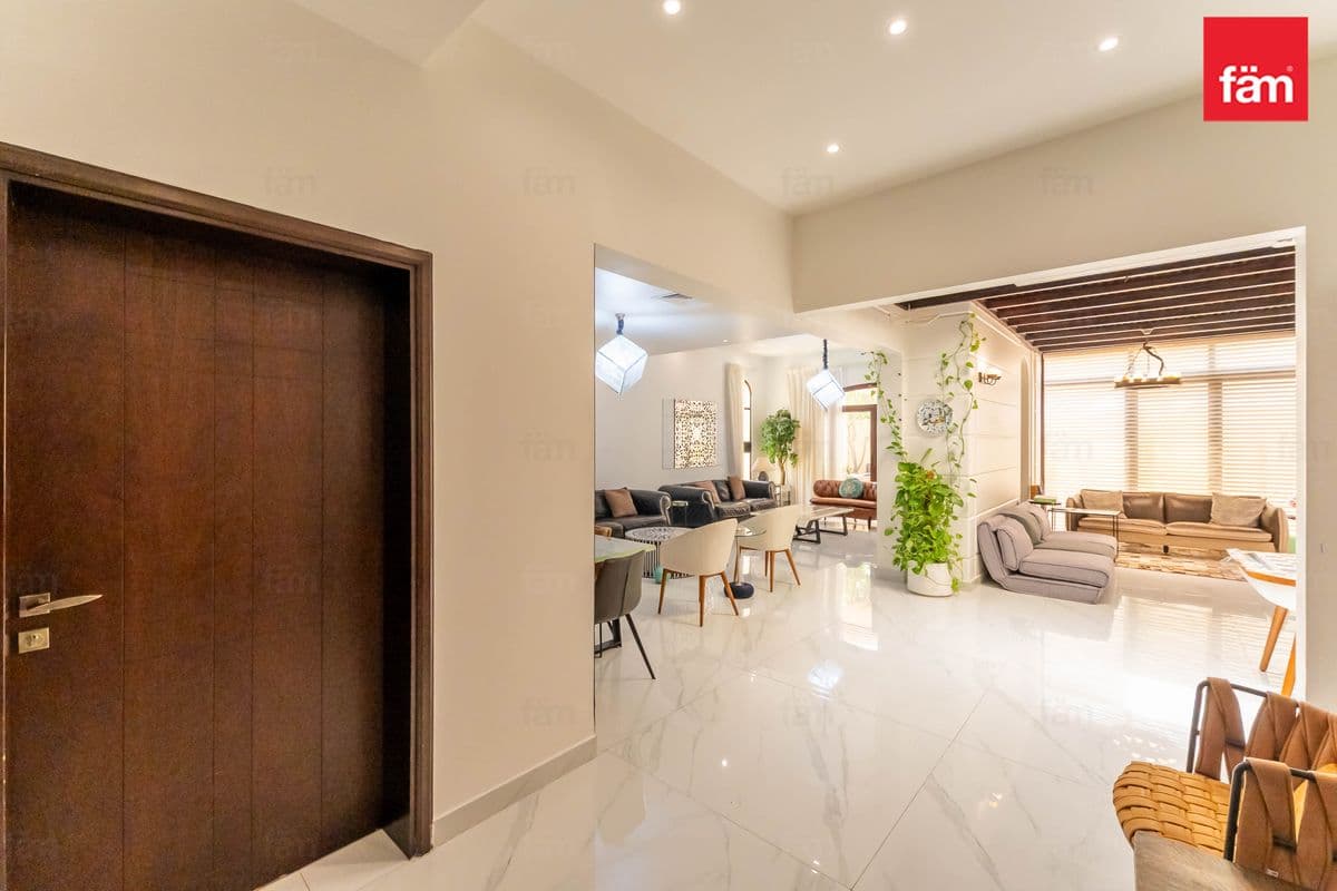4 bedroom villa in Al Salam Townhouses, photograph 6 of 20