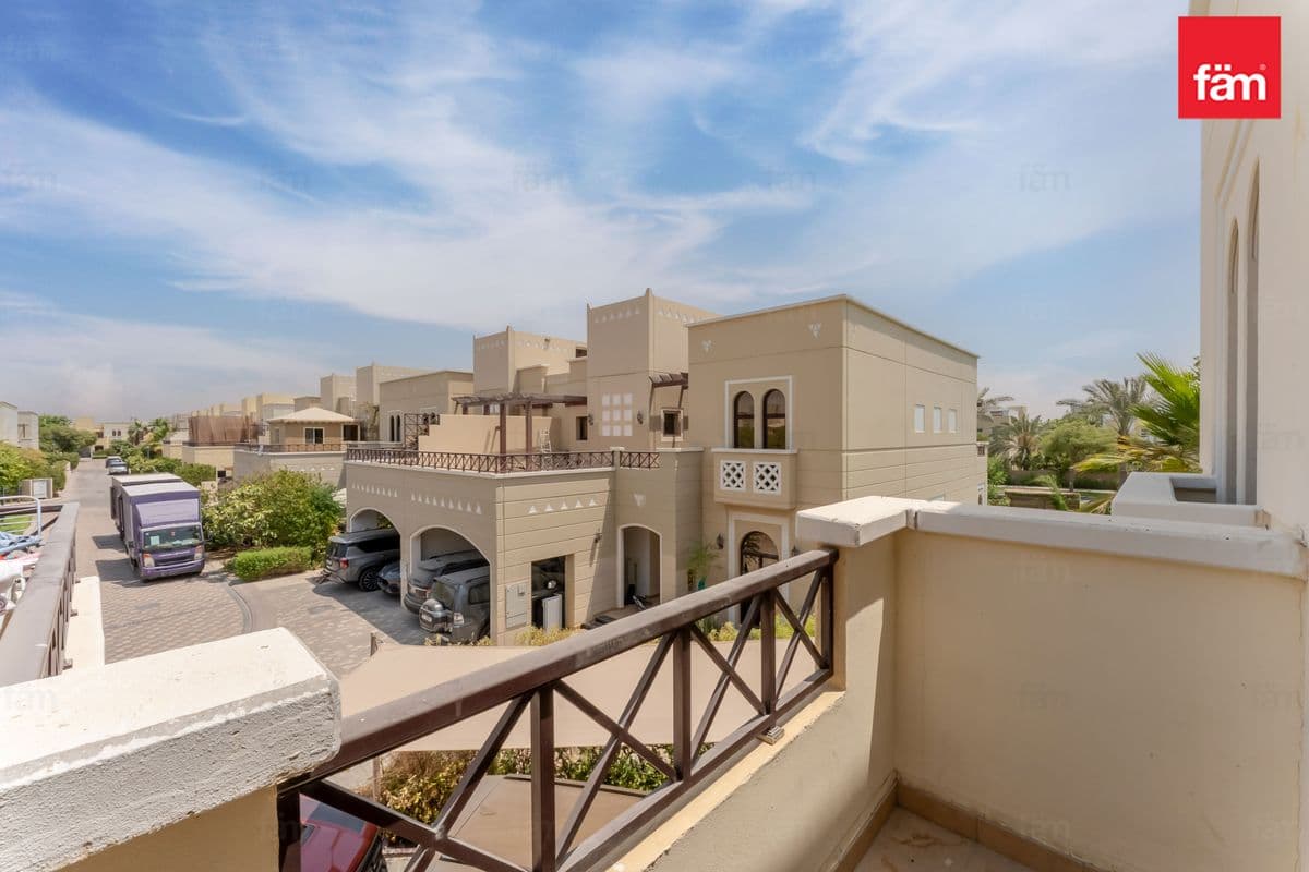 4 bedroom villa in Al Salam Townhouses, photograph 17 of 20