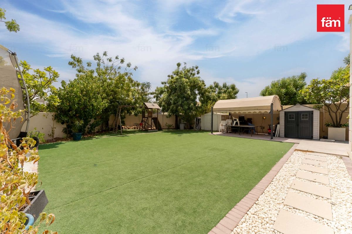 4 bedroom villa in Al Salam Townhouses, photograph 13 of 20