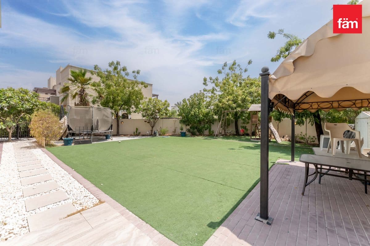 4 bedroom villa in Al Salam Townhouses, photograph 14 of 20