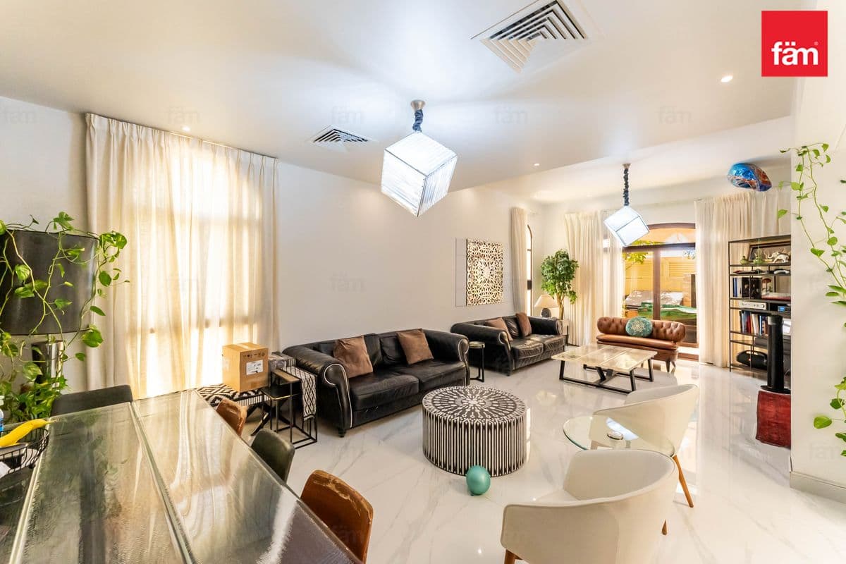 4 bedroom villa in Al Salam Townhouses, photograph 18 of 20