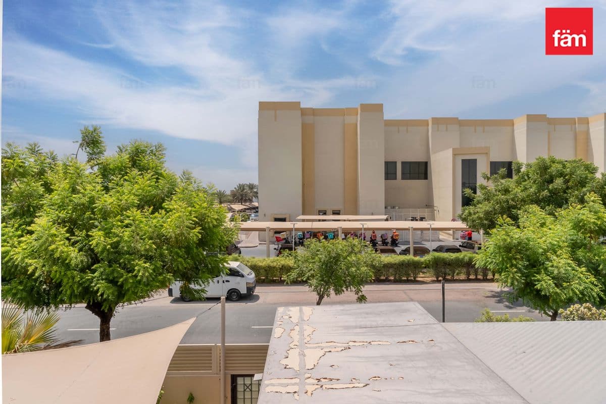4 bedroom villa in Al Salam Townhouses, photograph 16 of 20