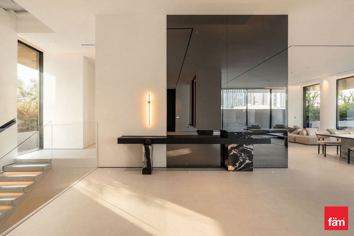 6 bedroom villa in Al Wasl Villas, photograph 16 of 20
