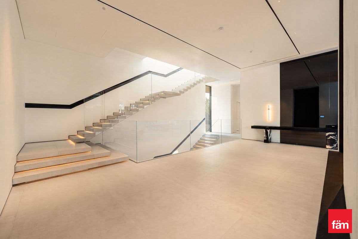 6 bedroom villa in Al Wasl Villas, photograph 17 of 20