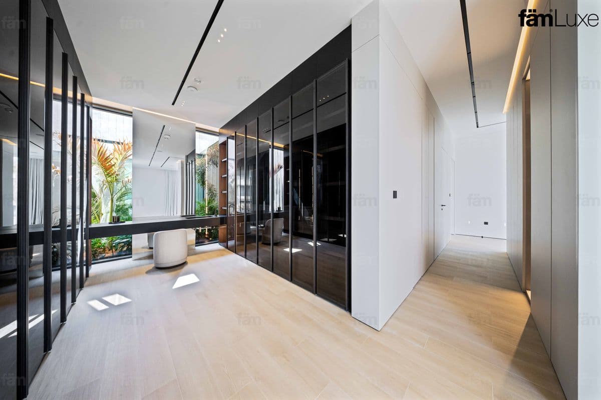 6 bedroom villa in Al Wasl Villas, photograph 19 of 20