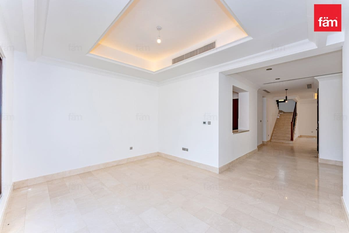 4 bedroom villa in Aseel, photograph 5 of 20