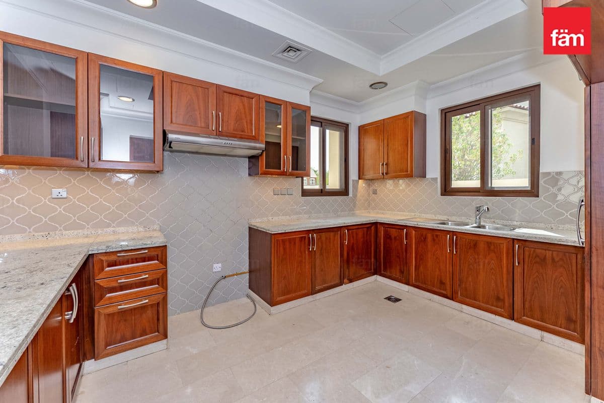 4 bedroom villa in Aseel, photograph 9 of 20