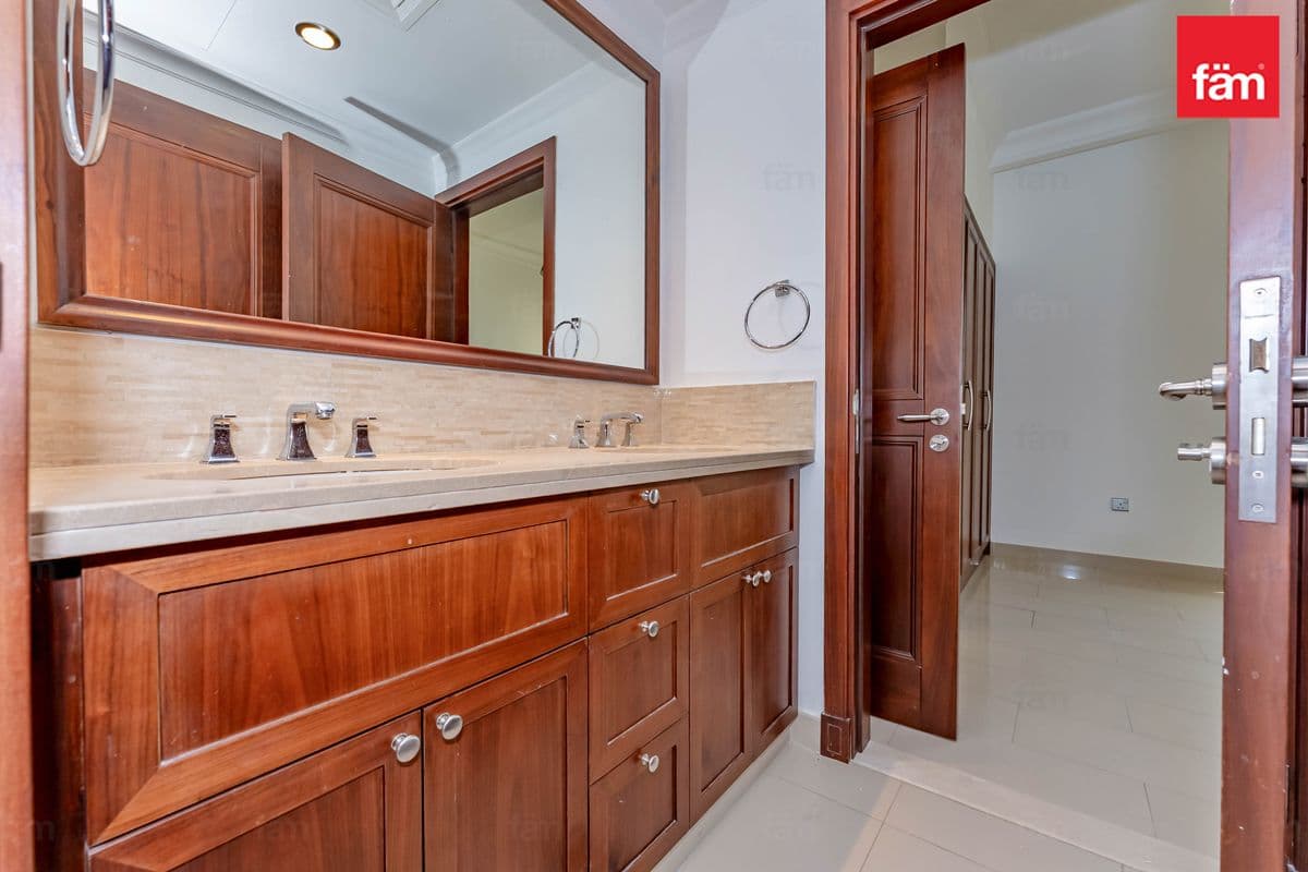 4 bedroom villa in Aseel, photograph 10 of 20