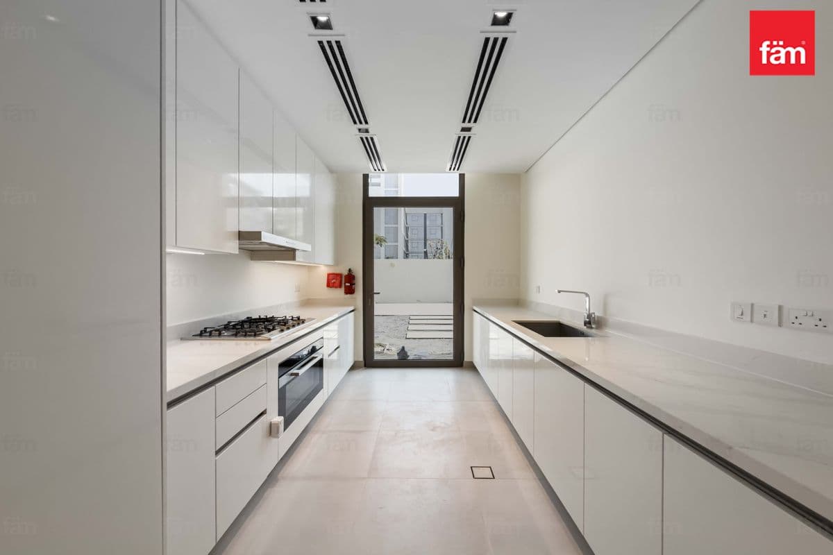4 bedroom villa in B Villas at District One, photograph 7 of 20