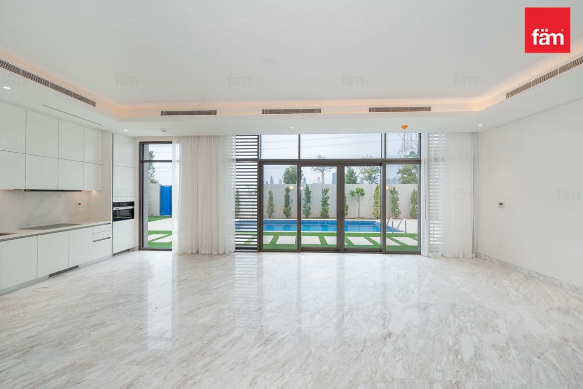 4 bedroom villa in B Villas at District One, photograph 2 of 20