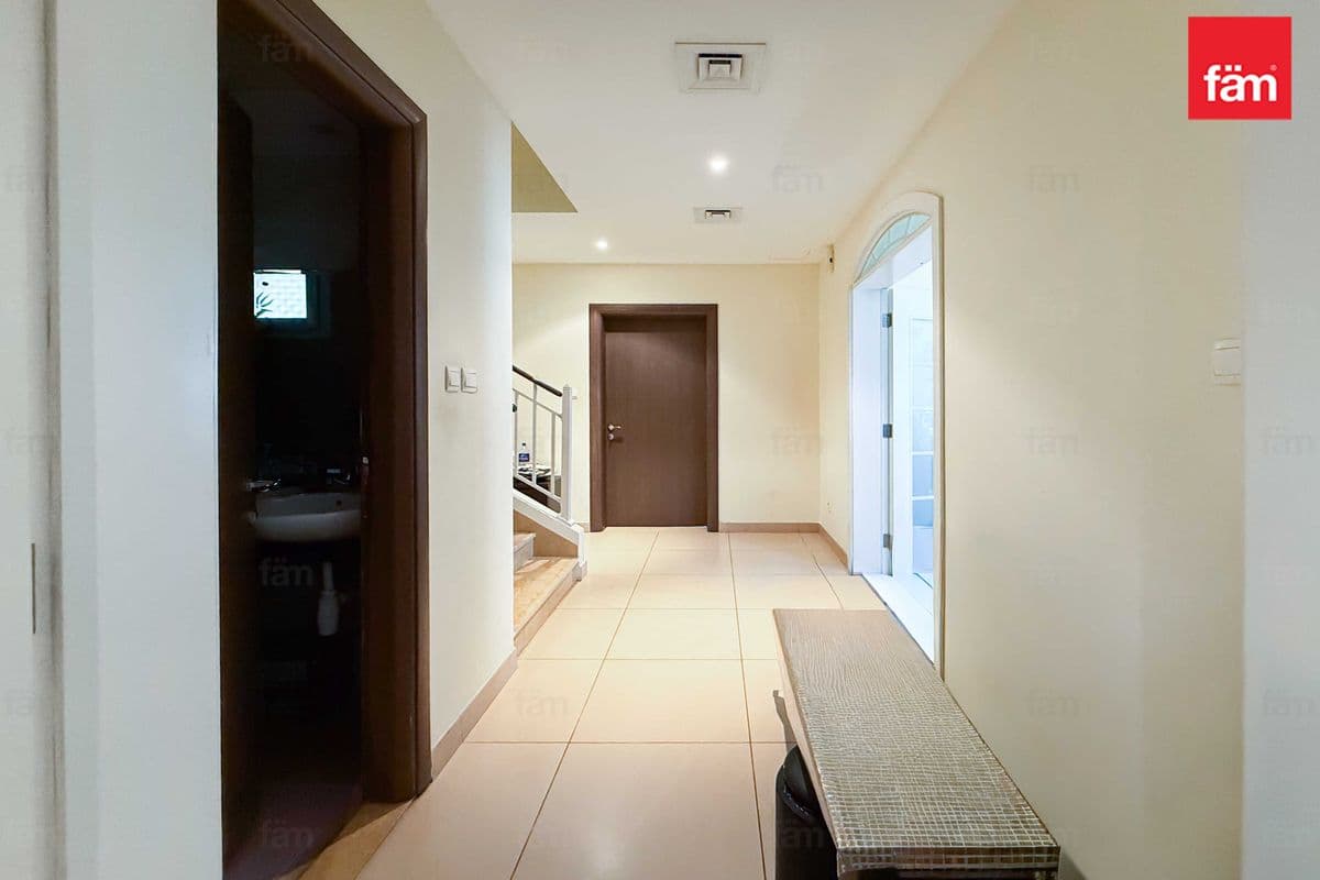 5 bedroom villa in Cedre Villas Cluster G, photograph 8 of 19