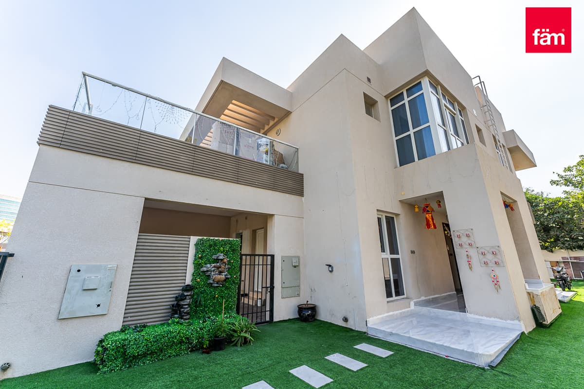 4 bedroom villa in Cedre Villas Cluster D, photograph 2 of 20