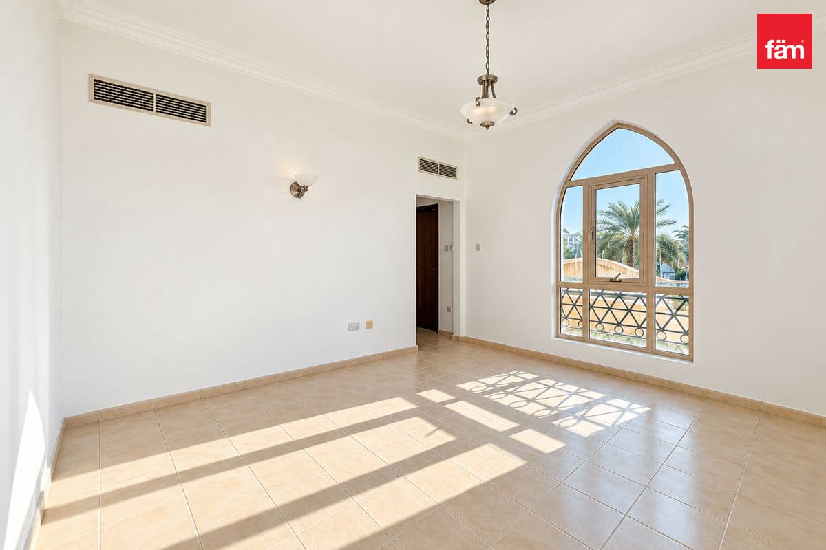 4 bedroom villa in Cluster 9, photograph 12 of 14