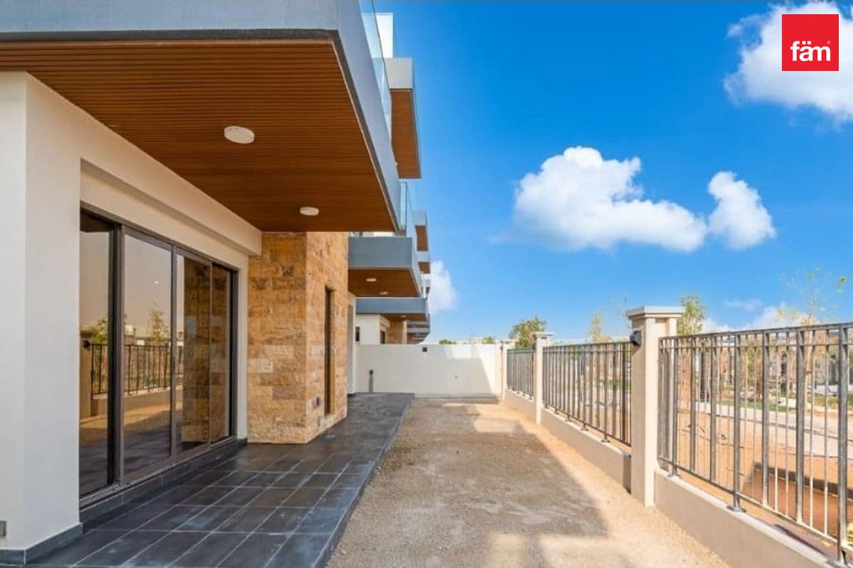 6 bedroom villa in DAMAC Lagoons Costa Brava 1, photograph 8 of 18