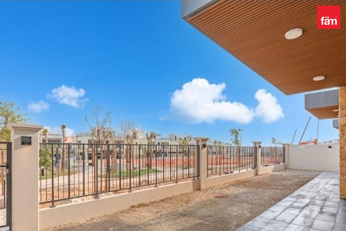 6 bedroom villa in DAMAC Lagoons Costa Brava 1, photograph 12 of 18