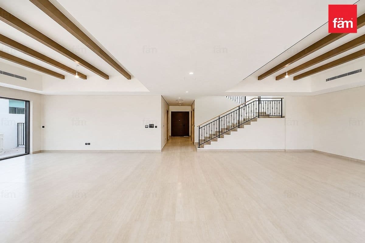 6 bedroom villa in DAMAC Lagoons Costa Brava 1, photograph 8 of 20
