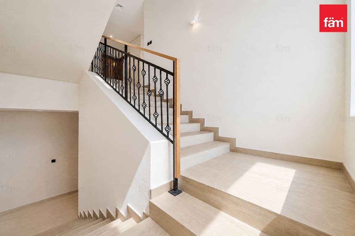 6 bedroom villa in DAMAC Lagoons Costa Brava 1, photograph 12 of 20
