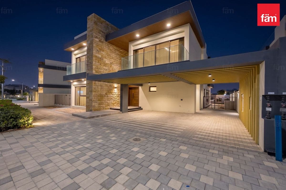 6 bedroom villa in DAMAC Lagoons Costa Brava 1, photograph 5 of 20