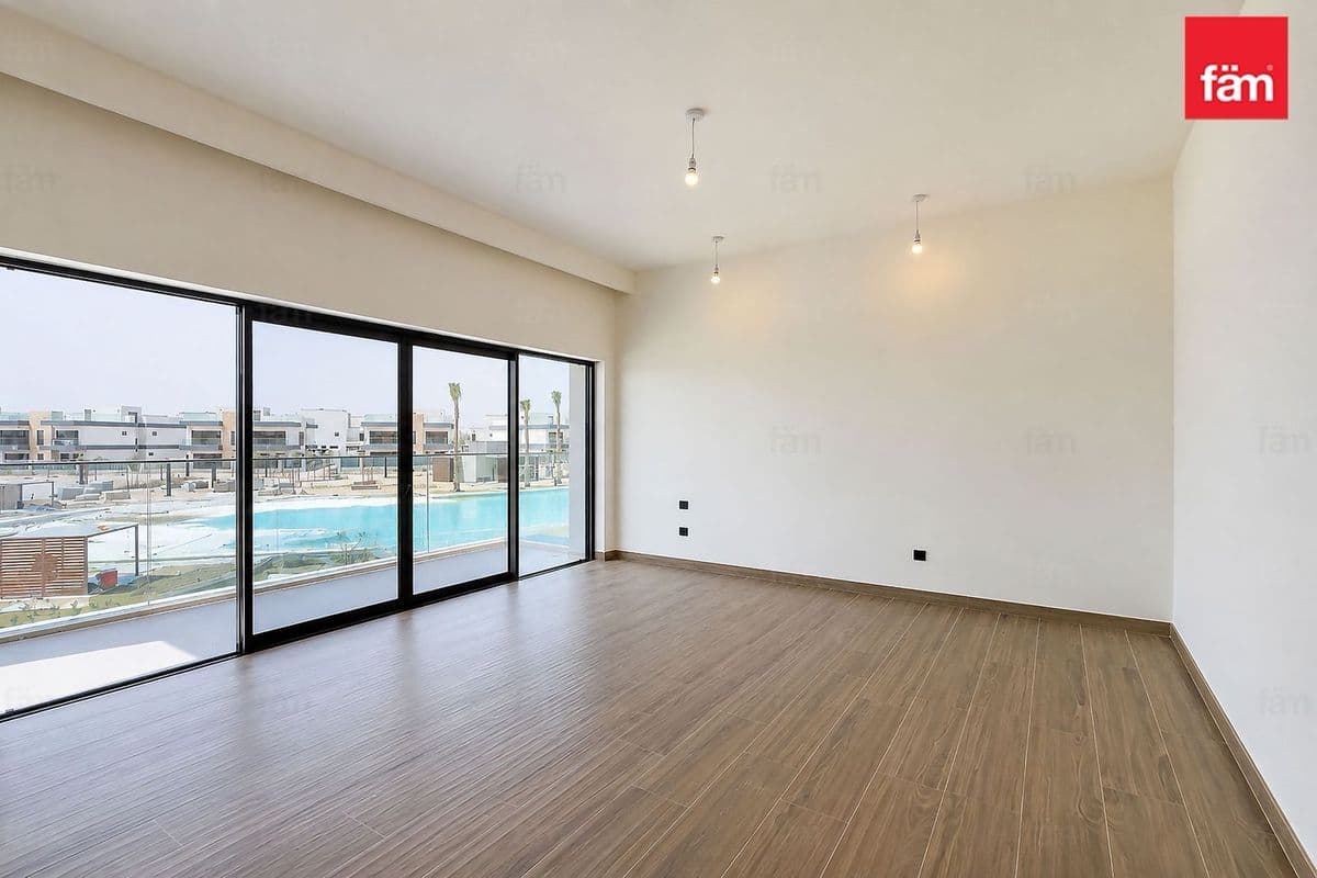 6 bedroom villa in DAMAC Lagoons Costa Brava 1, photograph 4 of 20