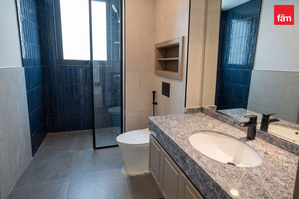 6 bedroom villa in DAMAC Lagoons Santorini 3, photograph 14 of 14