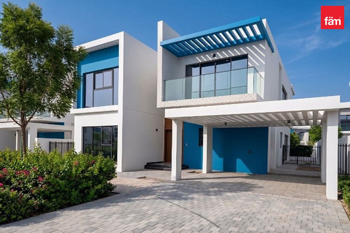 6 bedroom villa in DAMAC Lagoons Santorini 3, photograph 2 of 14