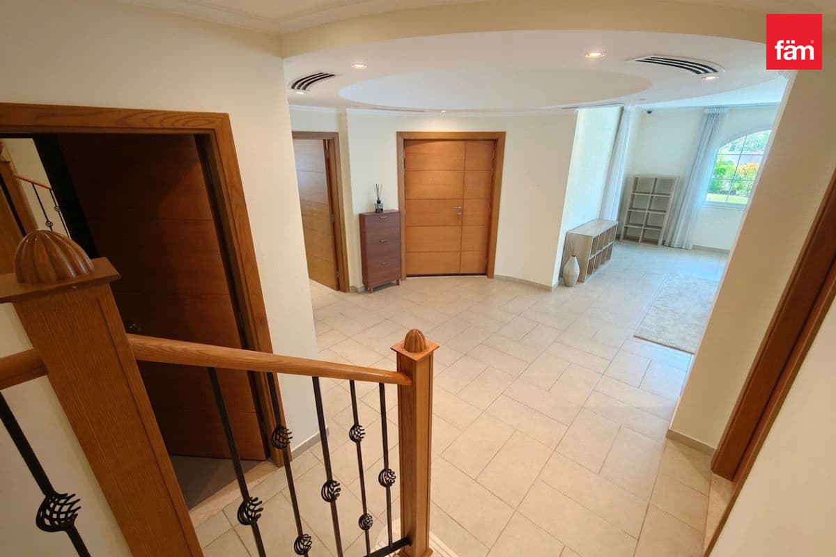 5 bedroom villa in District 2 - Jumeirah Park, photograph 14 of 20